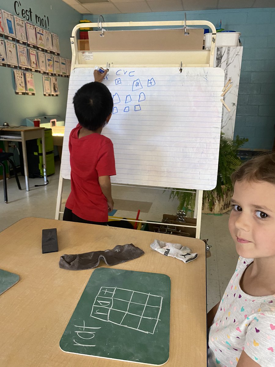 My heart could burst. Creating their own “wordle”. #reachingeveryreaderandspeller <a href="/alcdsb/">ALCDSB</a>
