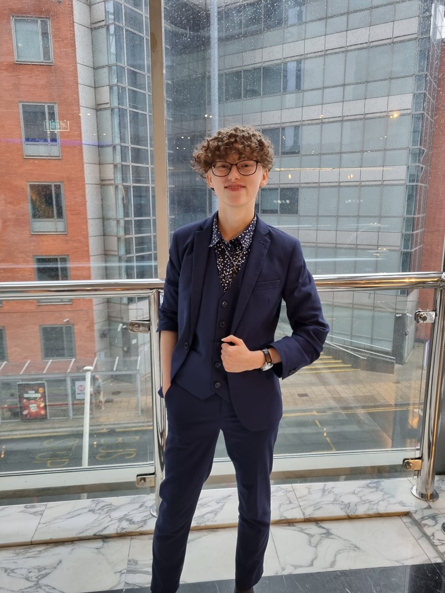 abgacademy's tweet photo. #y13prom #lookinggoood https://t.co/C594Af62ah