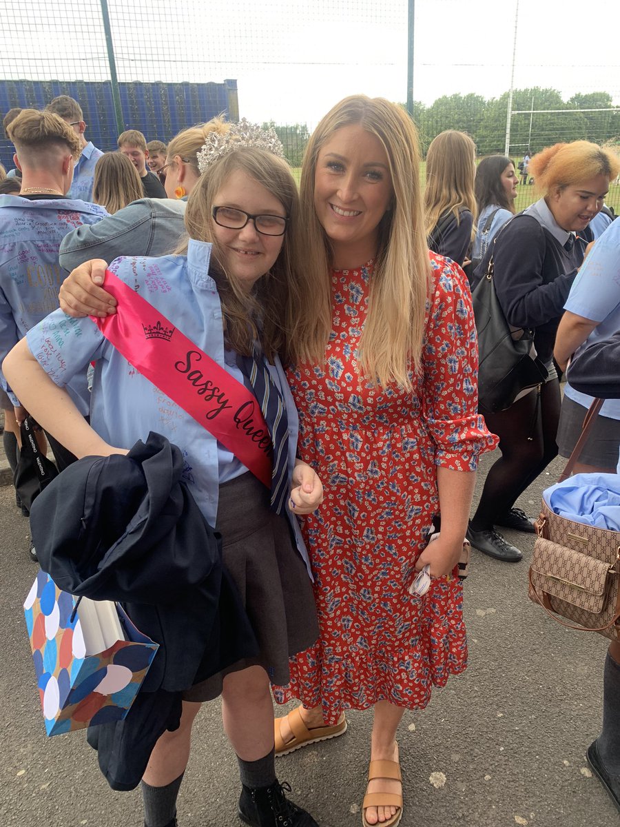 MrsSilverSJHS's tweet photo. A beautiful day saying farewell to Year 11. What am I going to do without this one!? A true St Joes legend. You’ll forever be our sassy queen! #getrozannaapug #queen 👸🏻 👑 💅🏼 https://t.co/pNqrqdhhO5