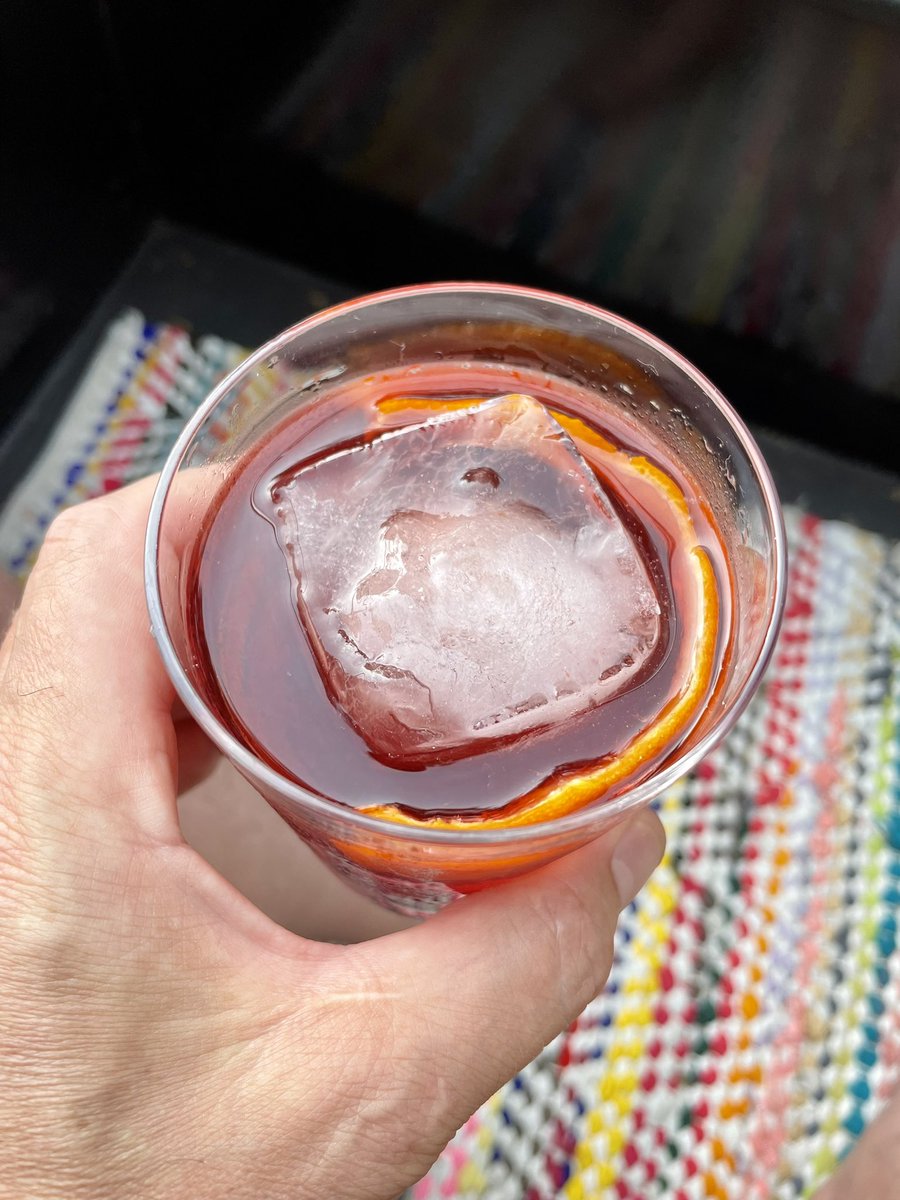 5:50pm Friday. Successful day. Workplace self-kindness encouraged. Next week’s stories, insights and practices written and ready to go. I’d say that’s #NegroniTime