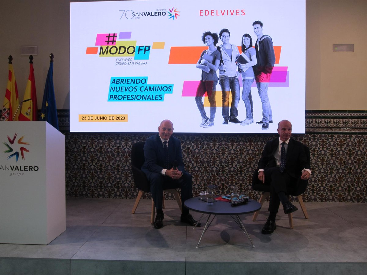 CopeZaragoza's tweet photo. Nace «#ModoFP» a partir de la alianza entre @centrosanvalero y @Edelvives
https://t.co/m5uH9WDQBi https://t.co/c9QpX2MBdq