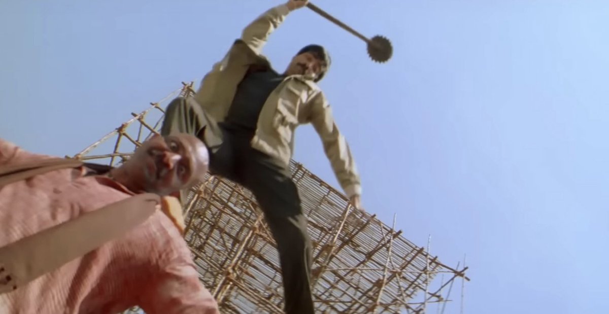 inksudha's tweet photo. #17YearsForVikramarkudu 
𝗞𝗮𝗻𝗱𝗵𝗲 𝗦𝗵𝗮𝘀𝗵𝘁𝗿 - Parade, Guns On Shoulders 
𝗦𝗮𝗮𝘃𝗱𝗵𝗮𝗻 - Attention
𝗠𝗮𝗱𝗵𝘆 𝗦𝗲 𝗧𝗲𝗷 𝗖𝗵𝗮𝗹 - Parade, March Forward.

Reference : Police Drill Manual 2020 ( Hindi ).

We all Knew That SS Rajamouli is Known for Paybacks. ( 1/3) https://t.co/vsbR7yqGgw