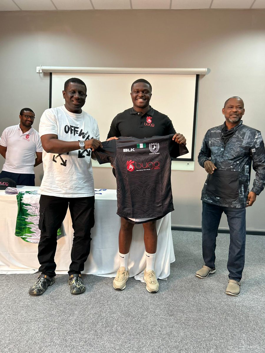maryamogunremi's tweet photo. STALLION OLU ODUNLAMI alongside NRFF @NigeriaRugby President, Dr. Ademola Are unveiling the BLACK STALLIONS jerseys in Mauritius🎉🥳🥳🥳. Let's go boys!!!🎉🥳🥳🥳💃💃💃💃
#Rugby #rugbyleague #Maritius #African7s #NRFF #Nigeria https://t.co/gXYwmeSKr5