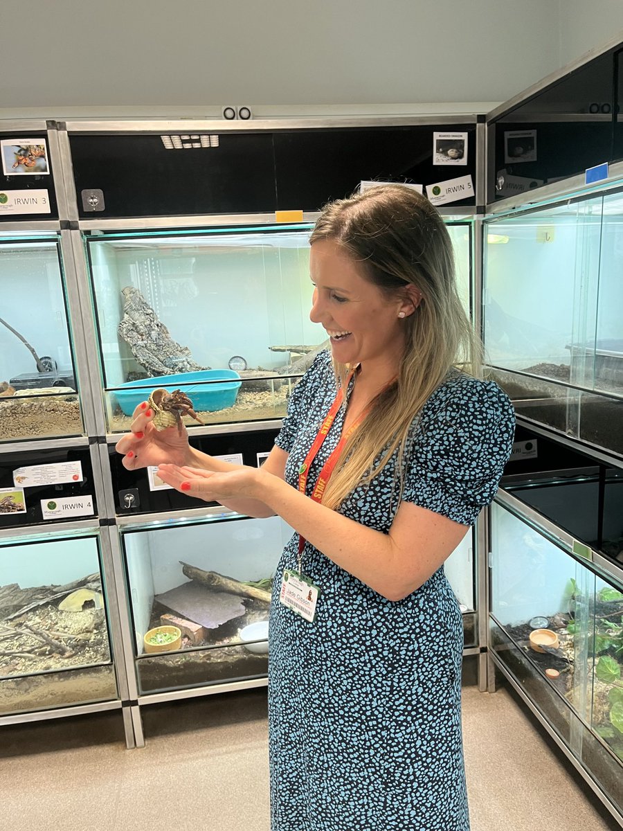 Whilst reviewing the fabulous #FE #Animal & #Equine resources at our @MyerscoughColl Croxteth site today, I held a few of our cuddly (and not so cuddly 🦀 😳) members of the @CroxtethCampus family 😄 How lucky are our students to have access to this amazing collection!