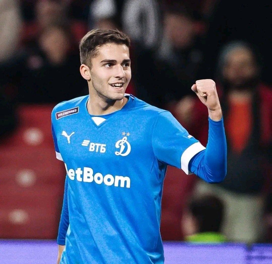 Boehly is negotiating with Lokomotiv Moscow to include the player Arsen Zakharyan to the ranks of French Strasbourg
A successful and intelligent step from the shrewd Boyle, if he succeeds in that
He will secure the player before another team sign him