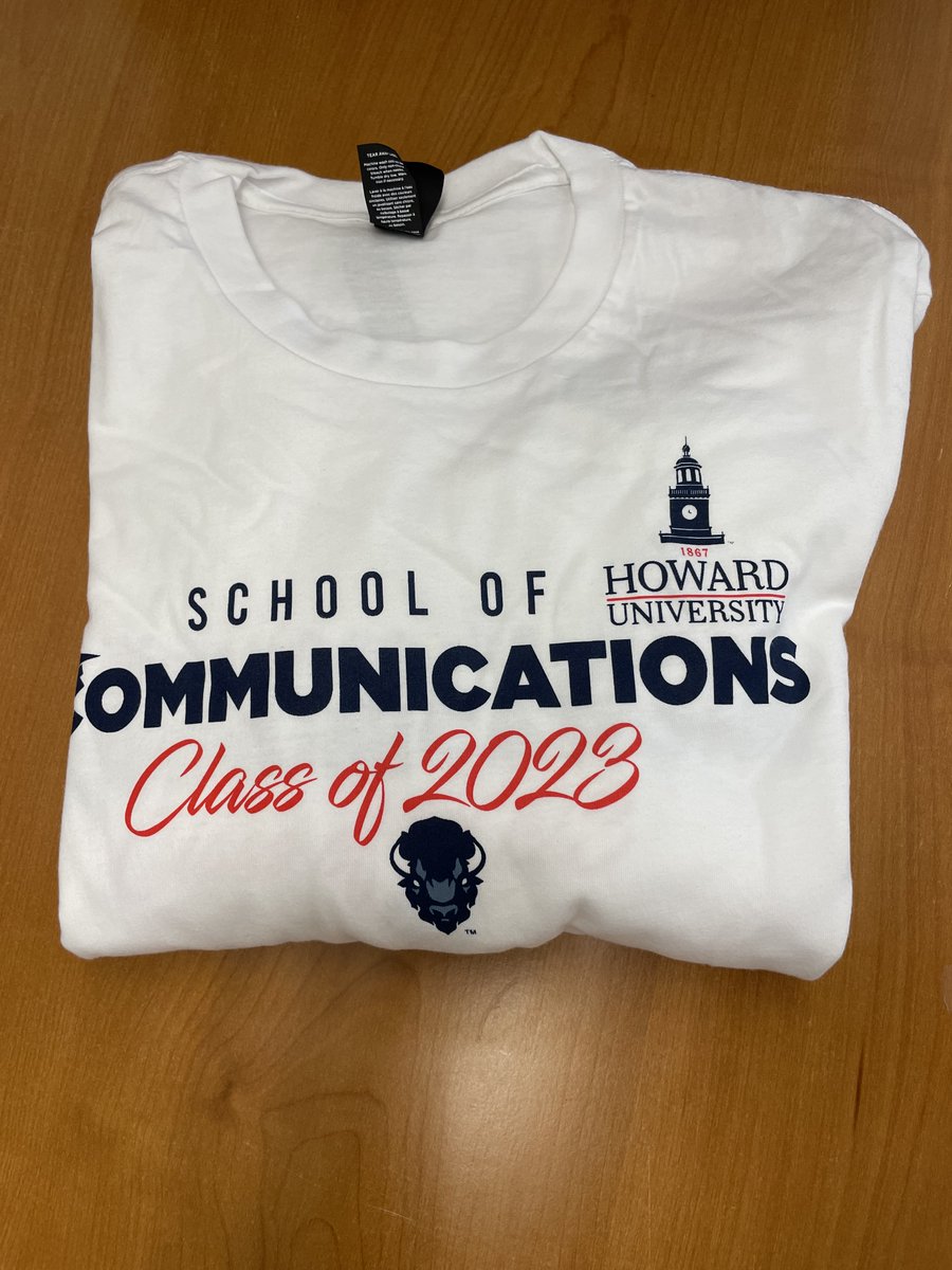 AdvisorsSoc's tweet photo. CHSOC class of 2023, stop by the advising office for your t-shirt! https://t.co/7gSukYW8HO
