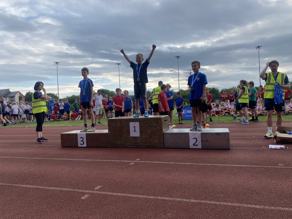 louiseseeley's tweet photo. @GlenfallSchool medalists #PrinceofWales #teamglenfall https://t.co/SskqspkDvj