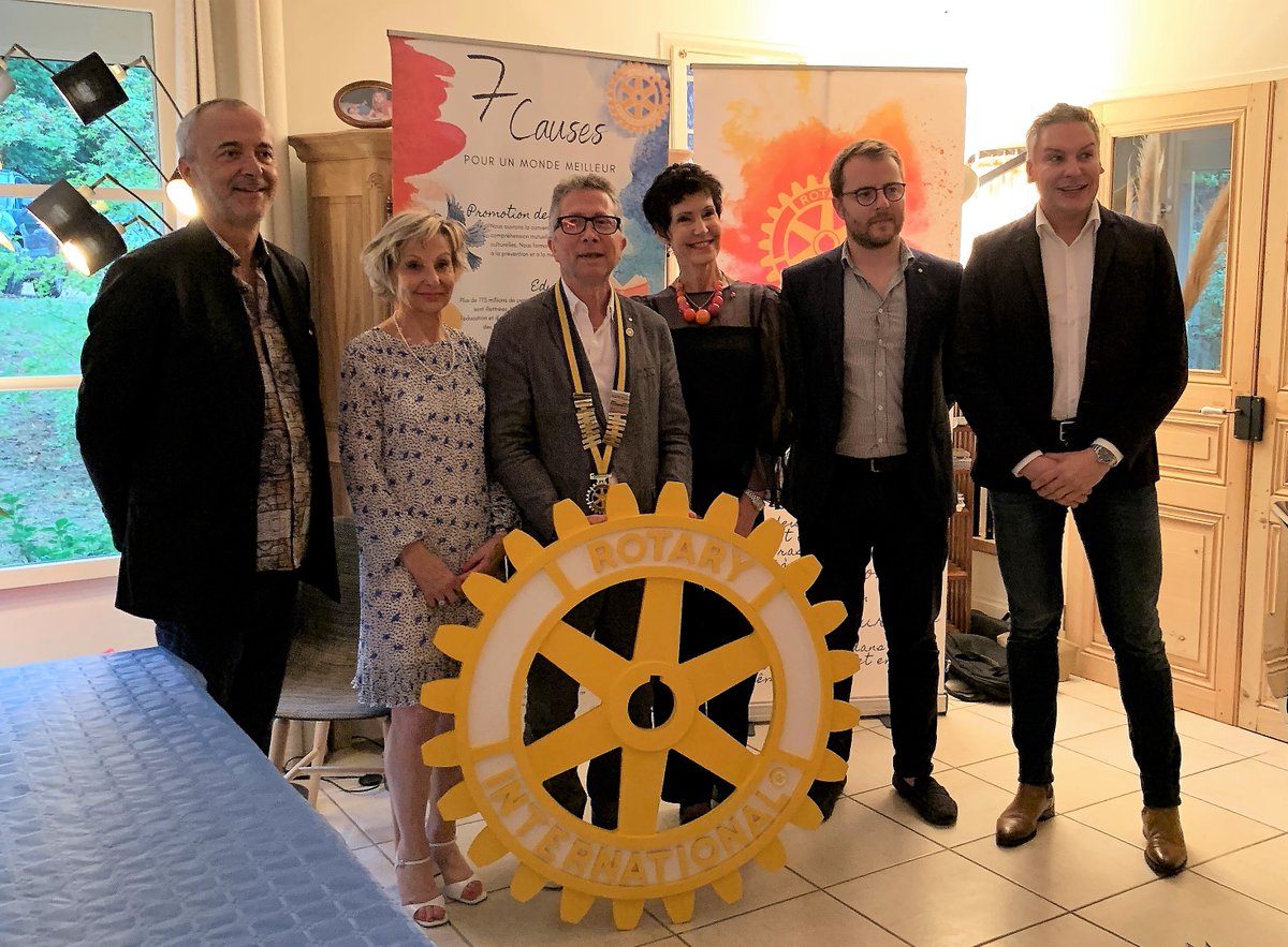 Cette année, 5 nouveaux membres ont rejoint notre Club Rotary Lyon Centre
#rotarylyoncentre