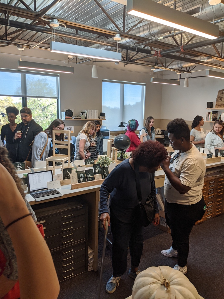 Creative and Business Partners wanting to host artists for this Austin Studio Tour and needing Big Medium's assistance finding amazing talent to feature in your spaces need to apply by next week! ❣️ Visit link bigmedium.org/austinstudioto… to learn more ✨