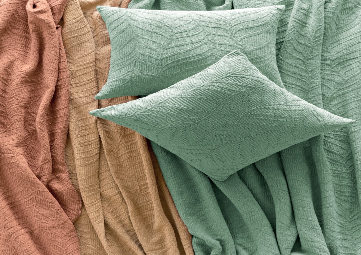 AroaXXI's tweet photo. ¿Qué color tiene tu verano? 🟢 💗🟦⭐
Da la bienvenida al verano a tu cama con las colchas en los colores del verano!
...
#coleccionSS23 #ropadecama #colchas #decoraciontextil #textilhogar #textildeco #hogardeco #decohogar https://t.co/mPF8ZRAJa0