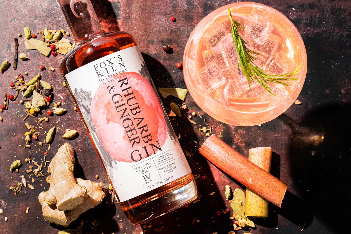 🚨🍻 GIVE AWAY TIME 🍻🚨

It's Gin O'Clock! This week we are giving you a chance to get your hands on a bottle of Rhubarb and Ginger Gin. All you need to do to enter this GIVEAWAY is:

- Retweet ♻️
- Follow us 💗

Good luck all, and have a great weekend!👍