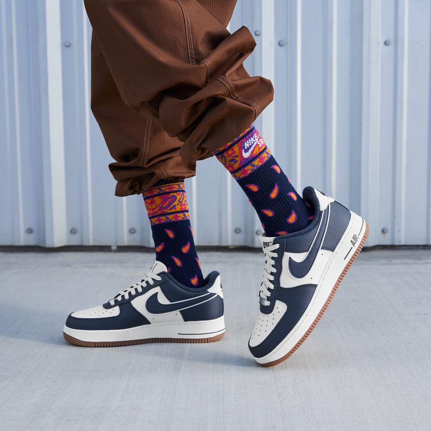 TheClosetInc's tweet photo. MEN'S NIKE AIR FORCE 1 '07 LV8 "NAVY WHITE GUM"😁
https://t.co/HFjkWwWEXI

NIKE COLLECTION🙌
https://t.co/3fR54C6UEn

Reg $170.00

For all inquiries please email Info@theclosetinc.com.✉️ https://t.co/pmMLsogyaN