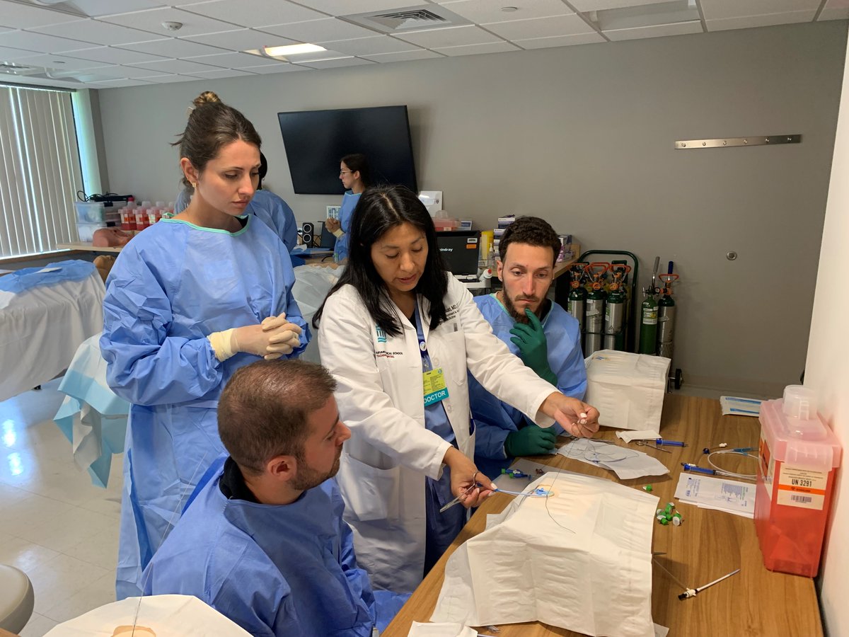Another year, another Annual HAEMR Procedure Bootcamp! Learners practiced emergency medicine procedures including CVC skills, intubation, lumbar puncture, and chest tubes skills. #Simulation #MedEd #EmergencyMedicine @EMRES_MGHBWH @BWHEmergencyMed