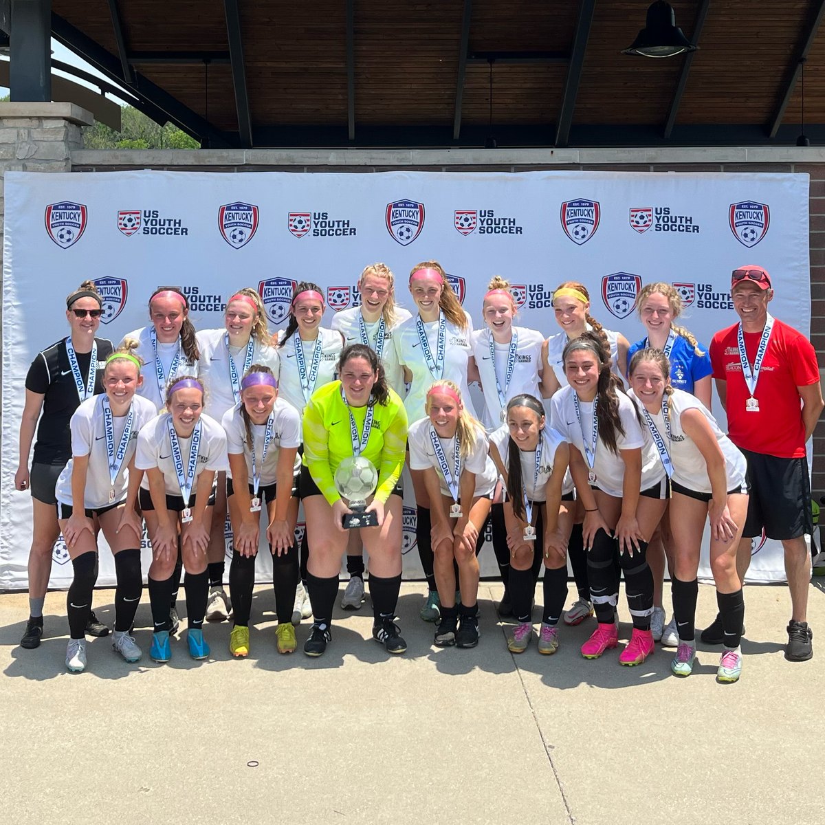 khcincynky's tweet photo. Best of luck to our KHA South G06 Red team who begin their @USYouthSoccer Midwest Regional journey today in St. Louis! Let’s go, ladies! #KingsHammer https://t.co/GWZDaPgxiH