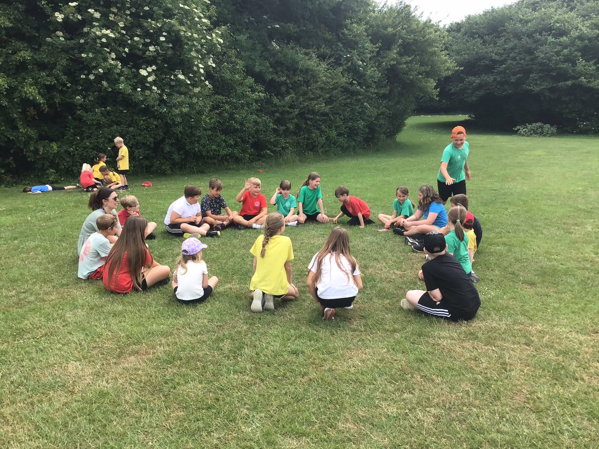 Miss_T_Sayer's tweet image. Wonderful wholesome lunch time to finish off a fantastic #ACEactiveweek So lovely seeing children from all year groups playing a classic ‘duck duck goose’ together. 
#weareace @Astley_Primary