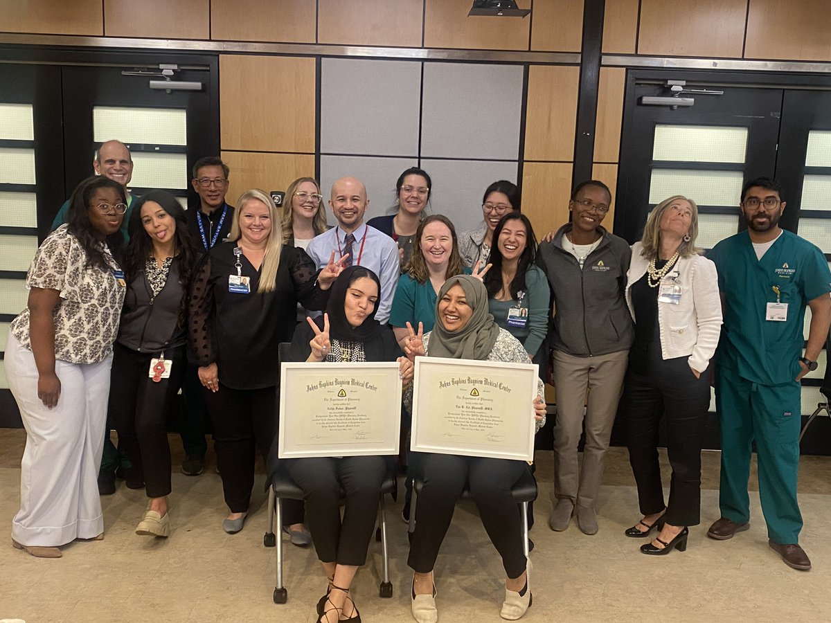 AichaFokar's tweet photo. Love my Bayview family! PGY-1 done and ready to take on PGY-2. https://t.co/adNR8GJ6Ui