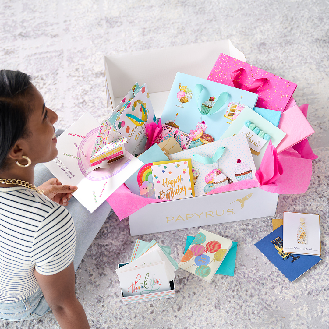 Papyrus_Online's tweet photo. Celebrate all summer with our Express Beautifully Box! Click the link below to enter our giveaway for a chance to win your very own Express Beautifully Box! βππ
https://t.co/jYuJ4KWULV
#ExpressBeautifully #GreetingCards #Stationery #Celebration #SummerCelebration https://t.co/EZopYrnUna