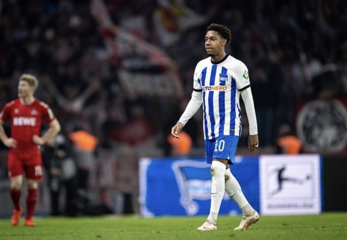 FabrizioRomano's tweet photo. Jean-Paul Boëtius, now set to trigger the relegation clause into his contract at Hertha Berlin — he will be able to leave the club for free. 🚨⚪️🔵 #transfers

Player and his camp will proceed with solutions/new club talks soon. https://t.co/7ZQje5Ry6v