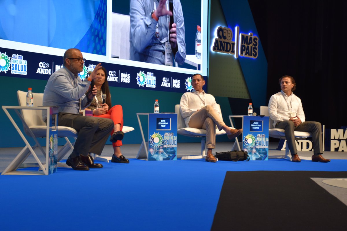 ANDI_Colombia's tweet photo. Avanza el último día del #ForoSaludANDI con el panel “Inteligencia Artificial y nuevos usos en salud”, con la participación de:
✅Luis Eduardo Pino, Fundador y CEO OxLER.
✅Ángela Castillo, Profesora Asistente Universidad de los Andes y Cinfonía.
✅@JS_Osorio, Director de Proyectos, @MITCriticalData.
✅El moderador del espacio es @jgcendalesr, Director Ejecutivo de la @Fcardioinfantil.