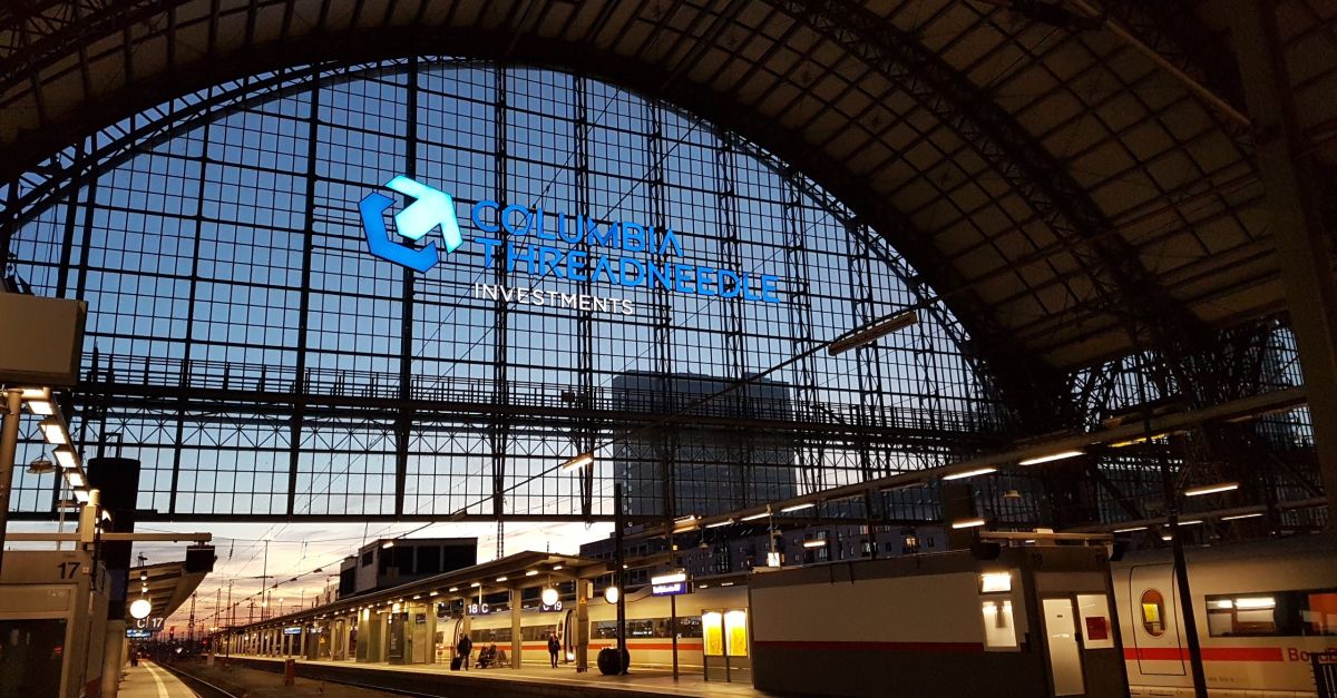 redRobin tweet media