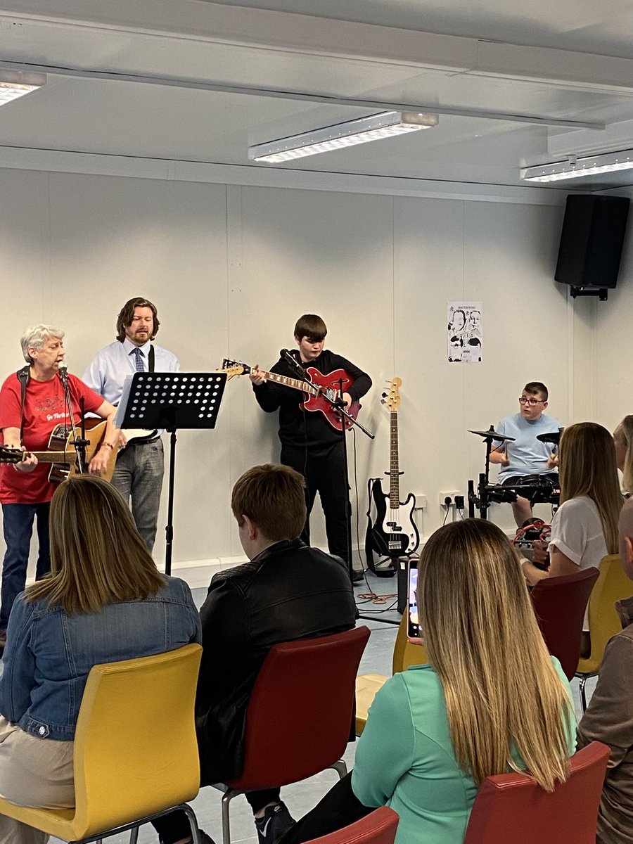 Delighted be at our @CrossReach Erskine Waterfront Campus today for an ‘end of year’ celebration of the achievements of our wonderful young pupils 🎉 
Got off to a great start with some catchy little numbers from The Waterfront Band! Well done all 👏 #KeepThePromise