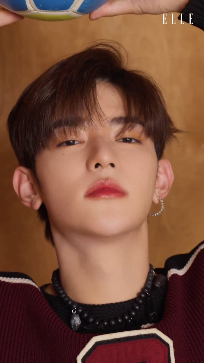 _Sungjunnie's tweet photo. @bangtxtsoul Verdade, cai dura no chão dps disso https://t.co/GKX1yrt0js
