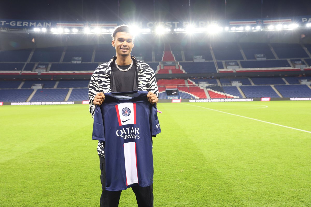 PSG_espanol's tweet photo. ¡Felicitaciones a @vicw_32 por ser seleccionado #1 en el #NBADraft! 🏀👏 https://t.co/TeFVolBSte