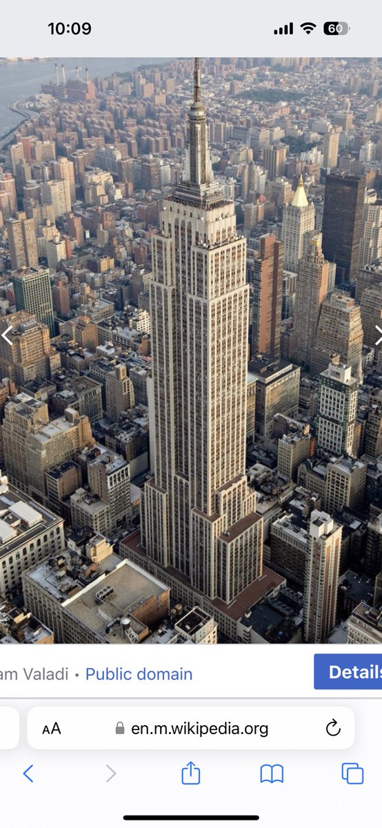 The Titanic is sitting at a depth in the ocean of more than 8 Empire State Buildings put on top of each other. #OceanGate #Titanic #EmpireStateBuilding #submarino #