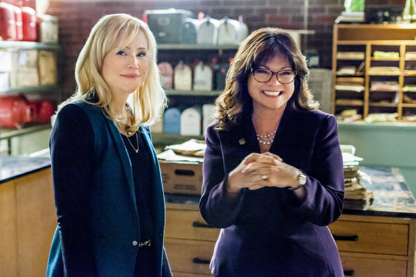 E is for Eavesdropping, when Oliver accidentally overheard Shane and @Wolfiesmom Valerie Bertinelli's character talking about him in #SomethingGood
I LOVE when VB tells Oliver 'That chick in Paris was crazy to leave you!'
 #POstablesABC #POstables #signedsealeddelivered