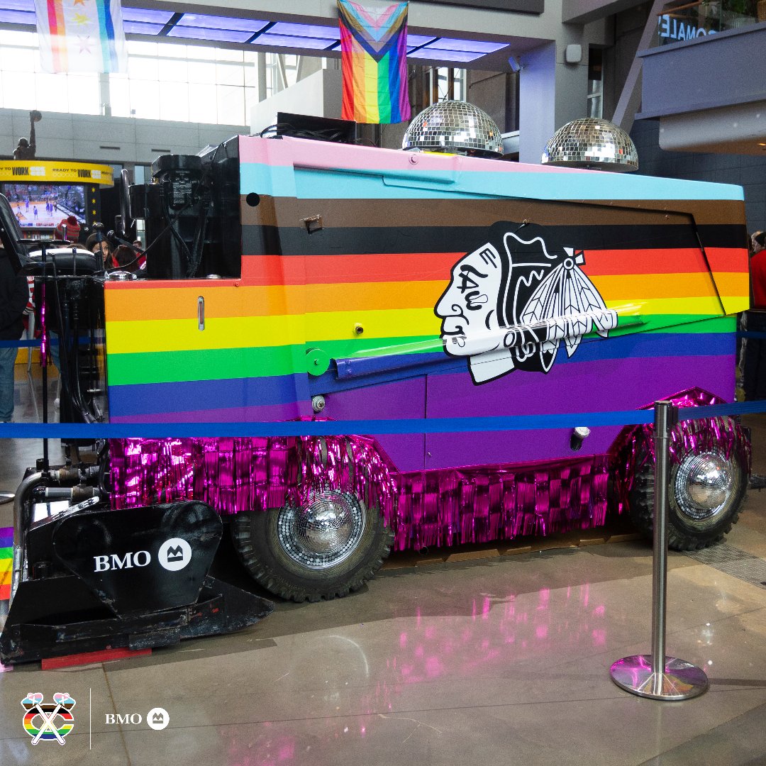 NHLBlackhawks's tweet image. It's almost here 🥳 We're walking with Chicago Gay Hockey this Sunday at the Pride Parade 🏳️‍🌈🏳️‍⚧️ 

We'll be the ones with the Glamboni ✨