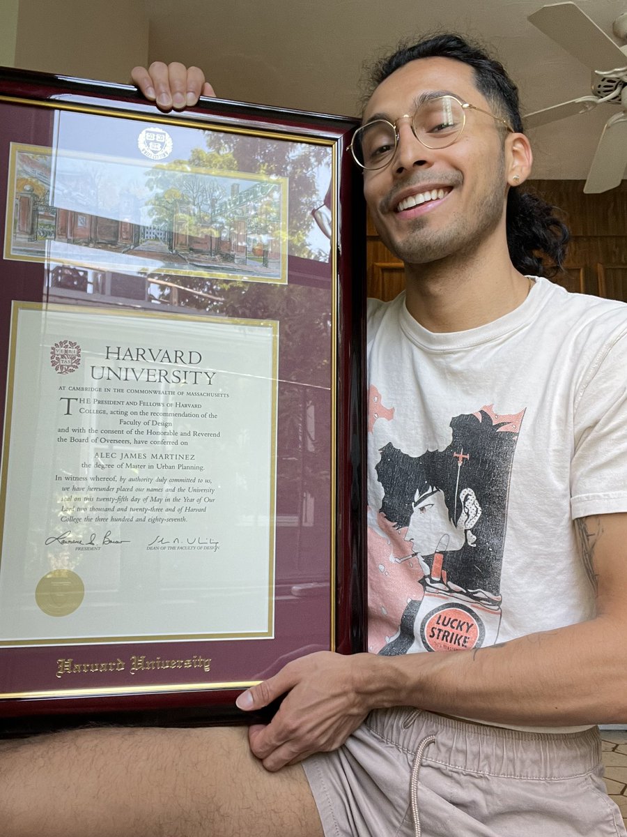 alecjamesm's tweet photo. I graduated from @HarvardGSD this May with a degree in Urban Planning with a concentration in Housing, Community, and Economic Development. From growing up without a house to working towards a world where everyone is housed ✊🏽 #AlecJamesMartinez #Housing #Harvard https://t.co/R4WsFkC26D
