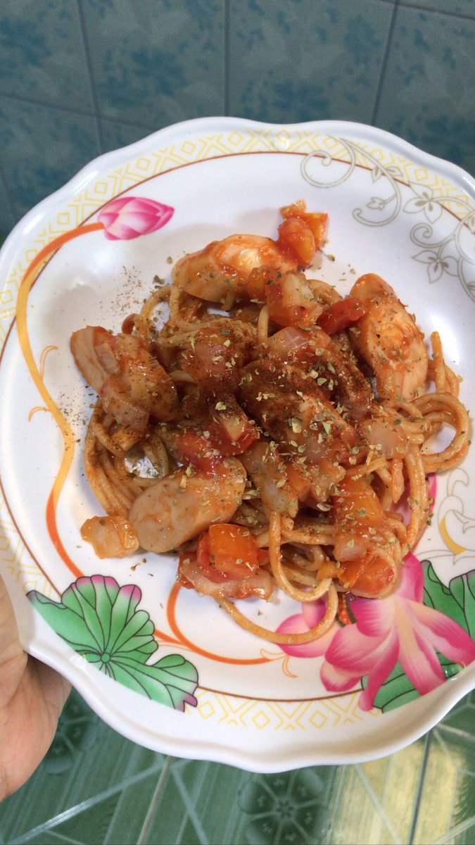 PitchyBee's tweet photo. หิว https://t.co/mp7PcIw0Ks