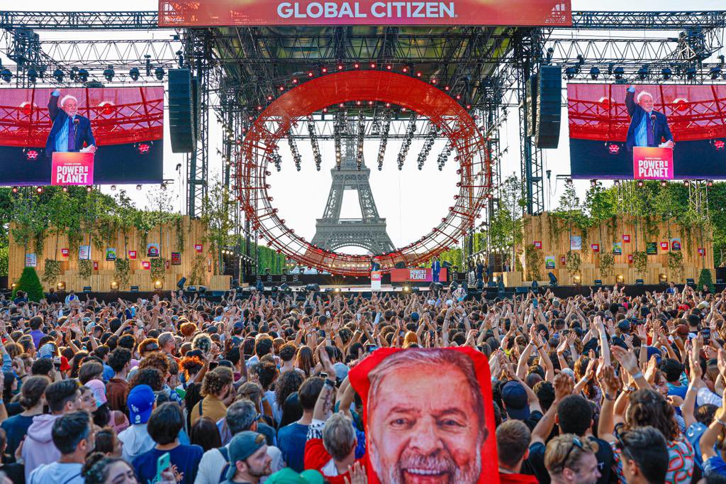 @GloboNews @viniciusnleal @MarcellySetubal @Ricardo_Abreu_ Presidente Lula é o maior estadista do planeta 🌎 

LULA É GIGANTE 

#PowerOurPlanet
#LulaEstadistaDoPlaneta
