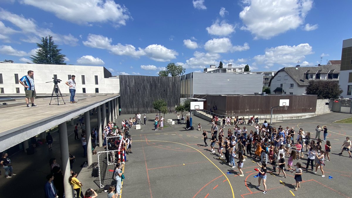 Collège innovant PE tweet media