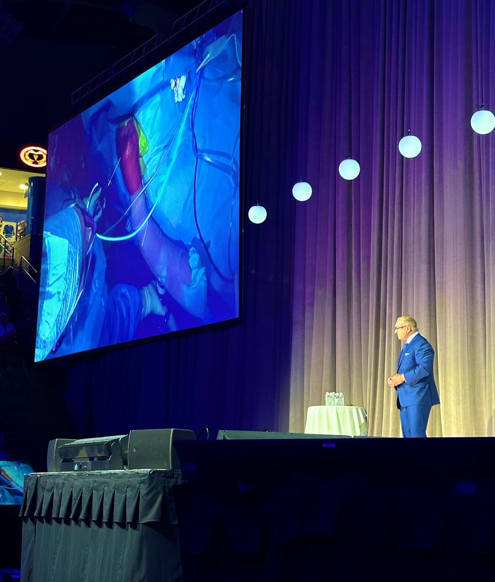 Live rotator cuff surgery at #CFML23 performed by surgeon Dr. Justin Griffin and moderated for Delegates in-person by Dr. Anthony Romeo! ⚡️