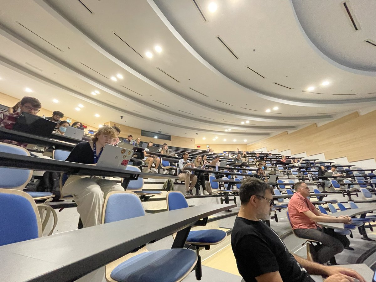 CalmMcmaster's tweet photo. Last day of #C2Learn #SummerSchool focuses on image analysis. Great to see engagement on these key tools and techniques to analyze #Microscopy data. @McMasterU https://t.co/q5MRDWW9bq