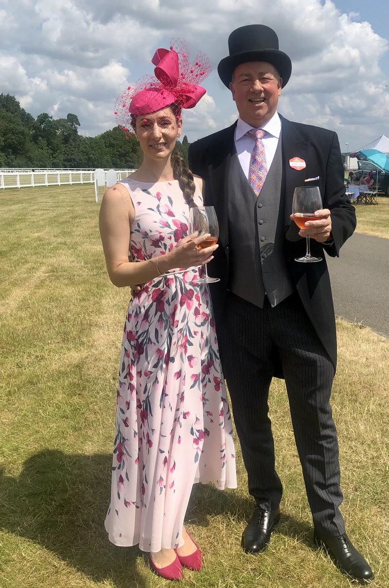 HouseofFleming's tweet photo. Daisy at the horse races !!! https://t.co/vGLv2T6LK0