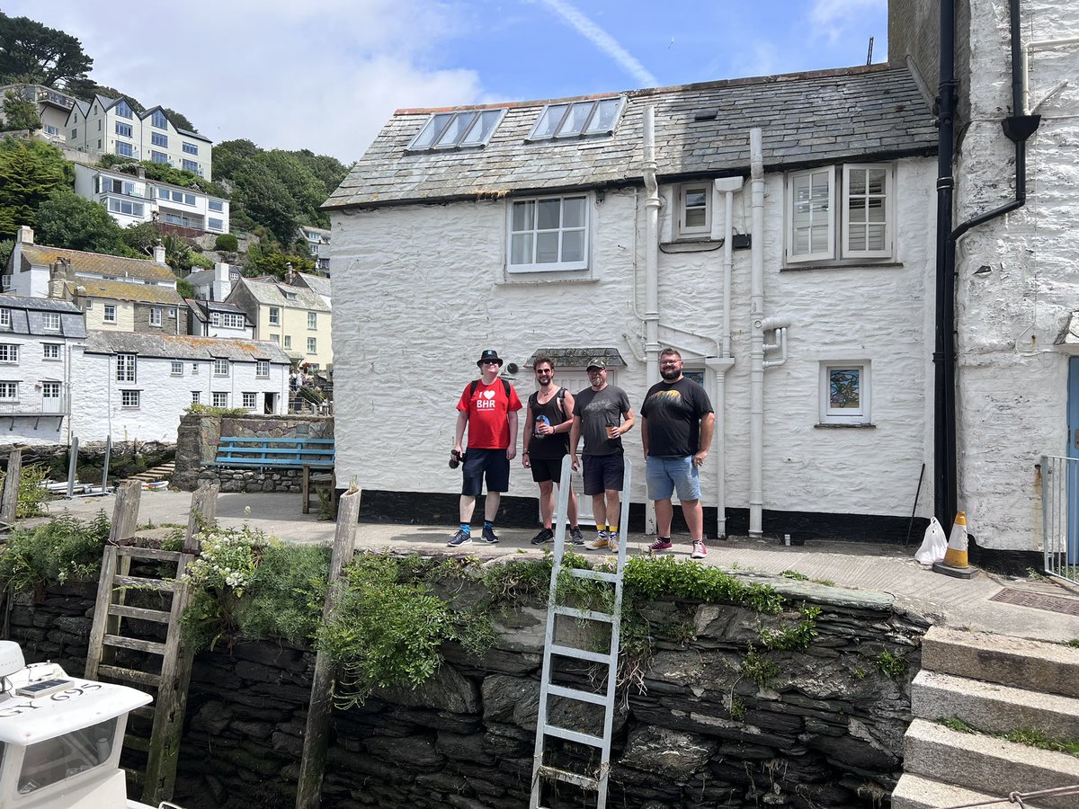 jonathanboakes's tweet photo. Exploring Saxton locations with @PointNClickGeek @NeyyahGame and @MattBearClark A nice hot one, quite busy, so we hid up at the Claw. #gamelocation #thelostcrown #folkhorror #cornwall #polperro https://t.co/sCY6x4LyMC