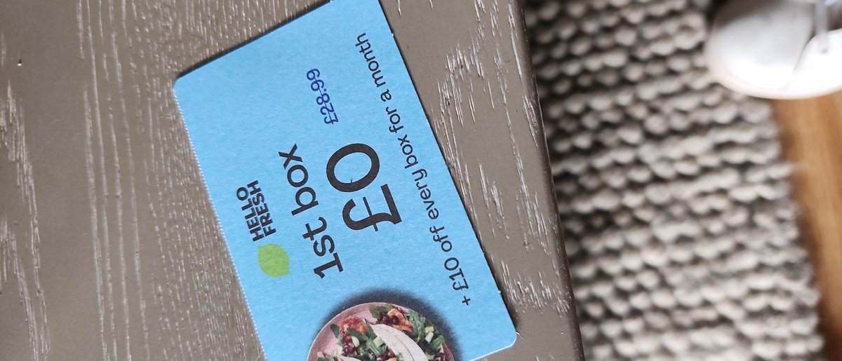 DBRBHX's tweet photo. @HelloFreshUK I have reffered several people via the #freebox and none of them have received an email or link, currently sat with my sister and the voucher card doesn't work either??? A customer service number would be really helpful! https://t.co/4RJLL1LurN