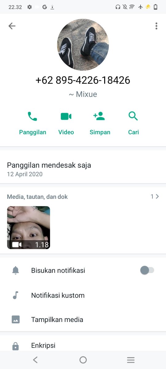 BellViral49919's tweet photo. #viralsolo #viraljawatengah #infojawatengah liat pria ini lagi sange ngocok #viralkan https://t.co/1XBm40p0H5