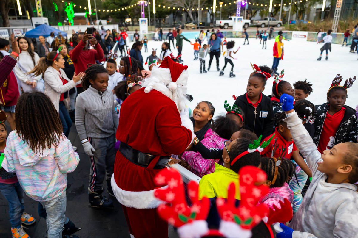 joysewing's tweet photo. I'm happy to announce the 8th annual @HEB Year of Joy Holiday Ice Skating Party at @DiscoveryGreen w/ @IceRinkEvents will be Tues., Dec. 12. Last year, we had about 125-150 kids. This year, we're looking at 200. Volunteers will be needed. Details TK this fall. #yearofjoy https://t.co/1asM1zpUpW