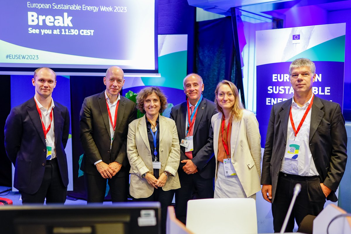 Our packed #EUSEW2023 session on heat pumps highlighted the technology's immense potential as a sustainable heating and cooling solution, and offered insights on how we can intensify and optimise heat pump deployment in the EU. ▶️youtu.be/QmzrhI2saqo?t=…
