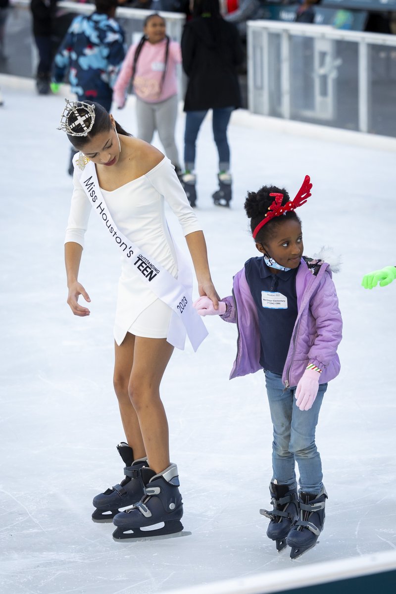 joysewing's tweet photo. I'm happy to announce the 8th annual @HEB Year of Joy Holiday Ice Skating Party at @DiscoveryGreen w/ @IceRinkEvents will be Tues., Dec. 12. Last year, we had about 125-150 kids. This year, we're looking at 200. Volunteers will be needed. Details TK this fall. #yearofjoy https://t.co/1asM1zpUpW