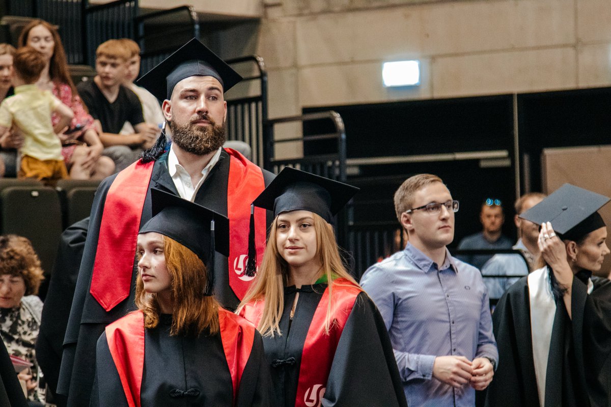 Congrats to the big man Jonas Valančiūnas for getting his degree from Lithuanian Sports University this week! 🎓