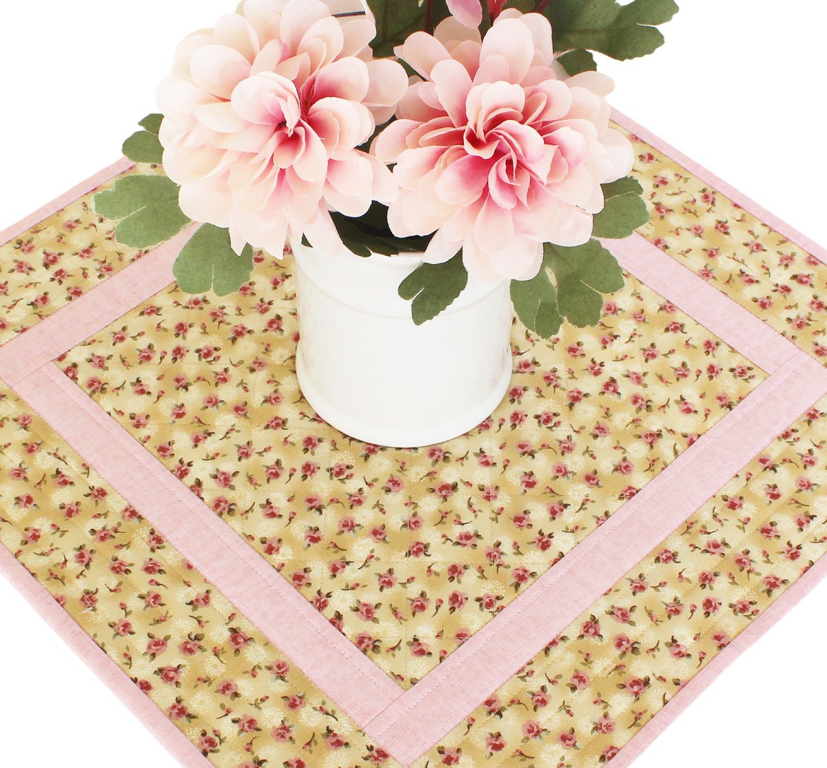 redneedlequilts's tweet image. SALE: 15% off #tablerunners and #tabletoppers. etsy.me/3PnFauR #etsy #redneedlequilts #etsyfinds #etsygifts #etsysale #etsycoupon #shopsmall etsy.com/shop/RedNeedle…