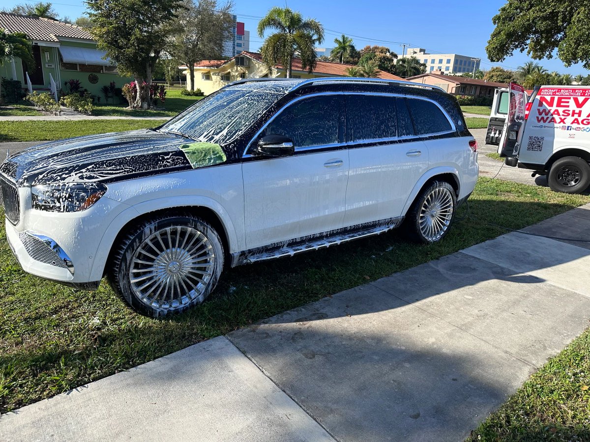 Treat dad to a clean and shiny ride this Father's Day with our auto detailing services 🚘💦 #FathersDayGiftIdeas #AutoDetailing #CarCare