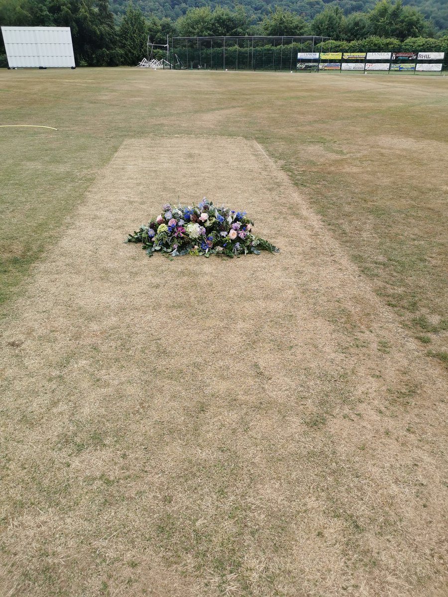 Lawrence Williams laid to rest today.
Flowers lovingly returned by the family, where else, but on a length, of course! 
#CricketIsASideOnGame
#YouBowlSideOnYouBatSideOnYouFieldSideOn
RIP Lawrence.