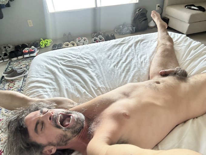 Yawn gmorning https://t.co/c4hvplQv1Y