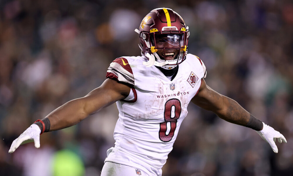 FantasyAlarm's tweet image. Check out the latest #FantasyFootball #DraftGuide article! 🏈🔥

@ktompkinsii breaks down Zero RB Overview and Draft Strategy for the 2023 #NFL season! 

📝 READ NOW: ow.ly/JOQn50OVN7c

▶️ Get the @FantasyAlarm Draft Guide here: ow.ly/V5aO50OVN7e