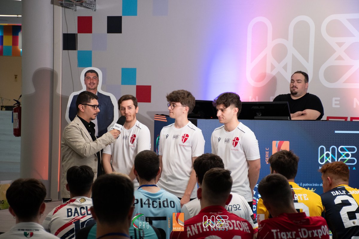 Qualche scatto dei campionati 𝗲𝗦𝗘𝗥𝗜𝗘 𝗖 | 🎮
Complimenti a <a href="/We_Arena/">WeArena</a>  per la realizzazione dell'evento, ai nostri ragazzi per il loro percorso conclusosi agli 8° di finale e al nostro @simodelaz vincitore del premio 🏅Premio MVP Nord